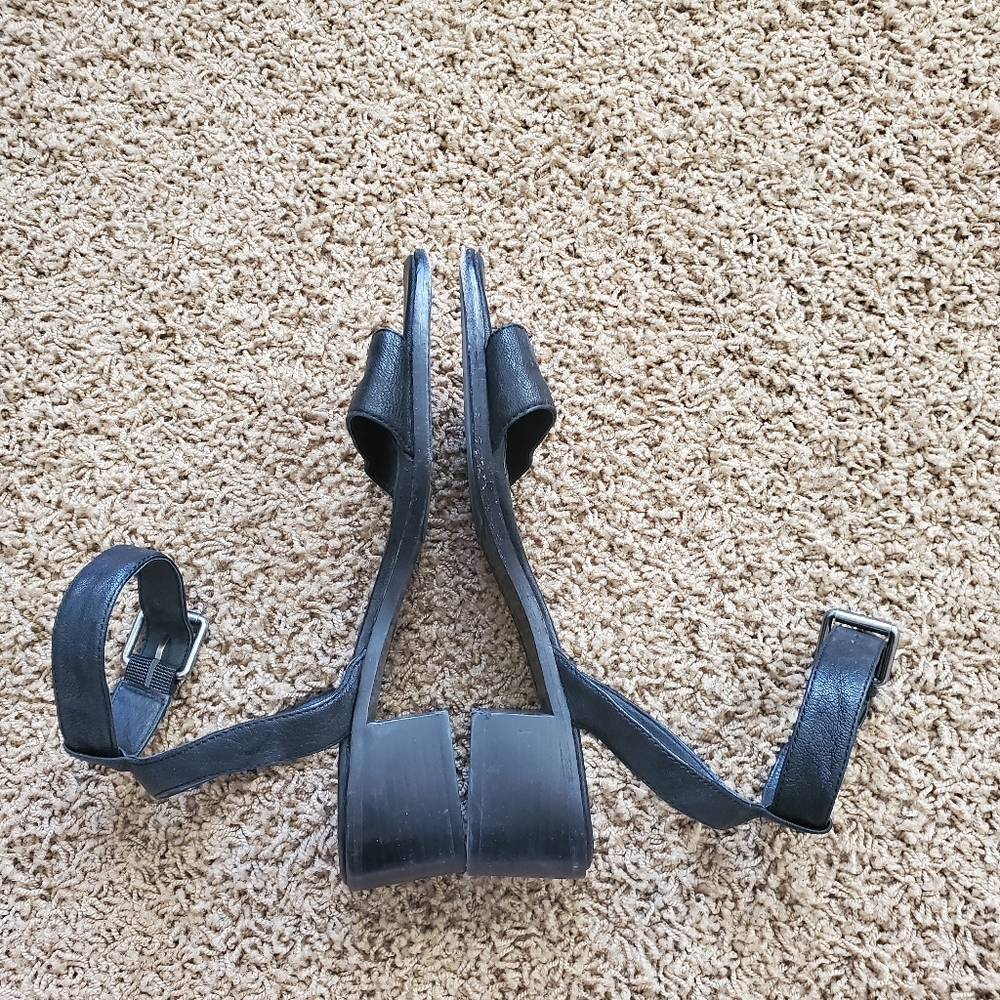 Frye Cindy ankle strap sandals. Size 10. - Picture 11 of 14